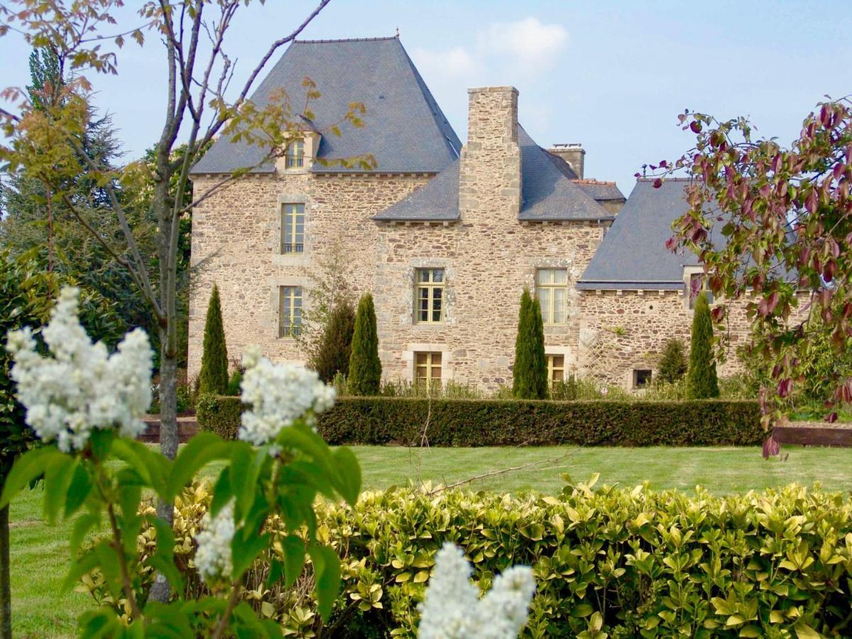 Gite La Terrasse - Manoir Le Plessix Madeuc Corseul 외부 사진